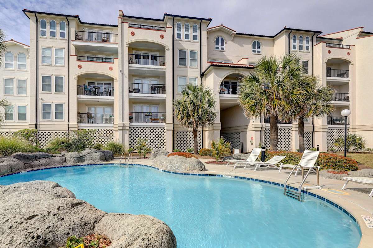 Villa Capriani Condo w/ Direct Beach Access! North Topsail Beach, NC Evolve