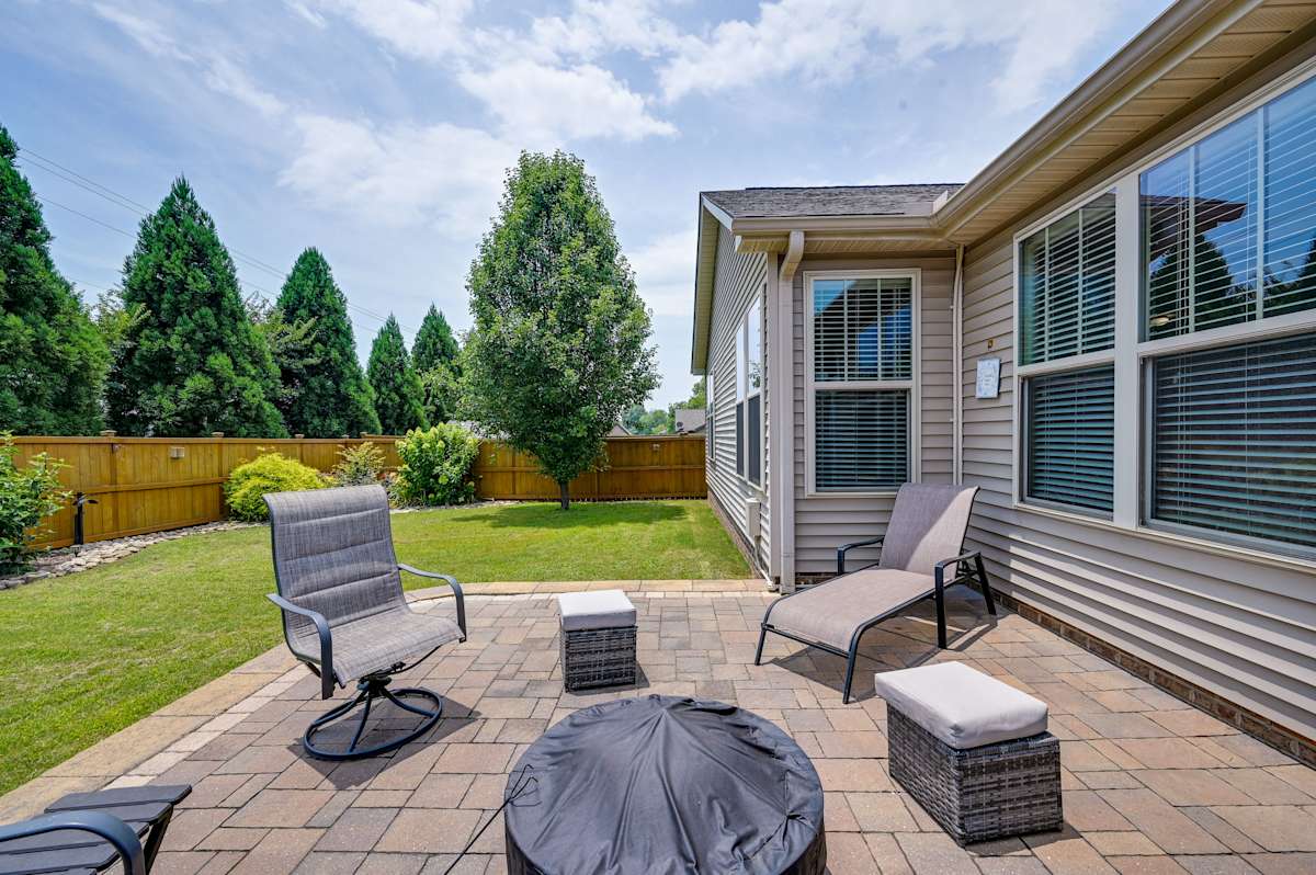 Cozy South Carolina Retreat w/ Patio & Fireplace! Greenville, SC Evolve