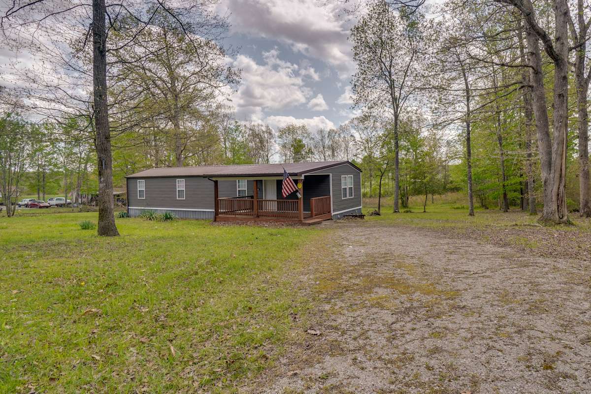 Peaceful Tennessee Vacation Rental Near Hiking Jamestown, TN Evolve