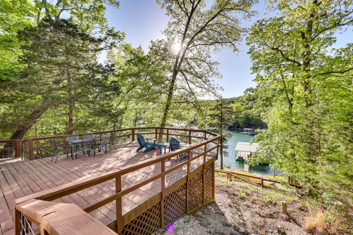 Waterfront Eureka Springs Vacation Rental W Deck Evolve 7413