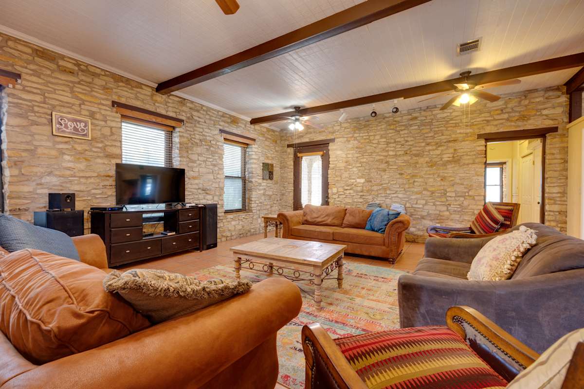 10-acre-san-marcos-vacation-rental-6-mi-to-tsu-evolve