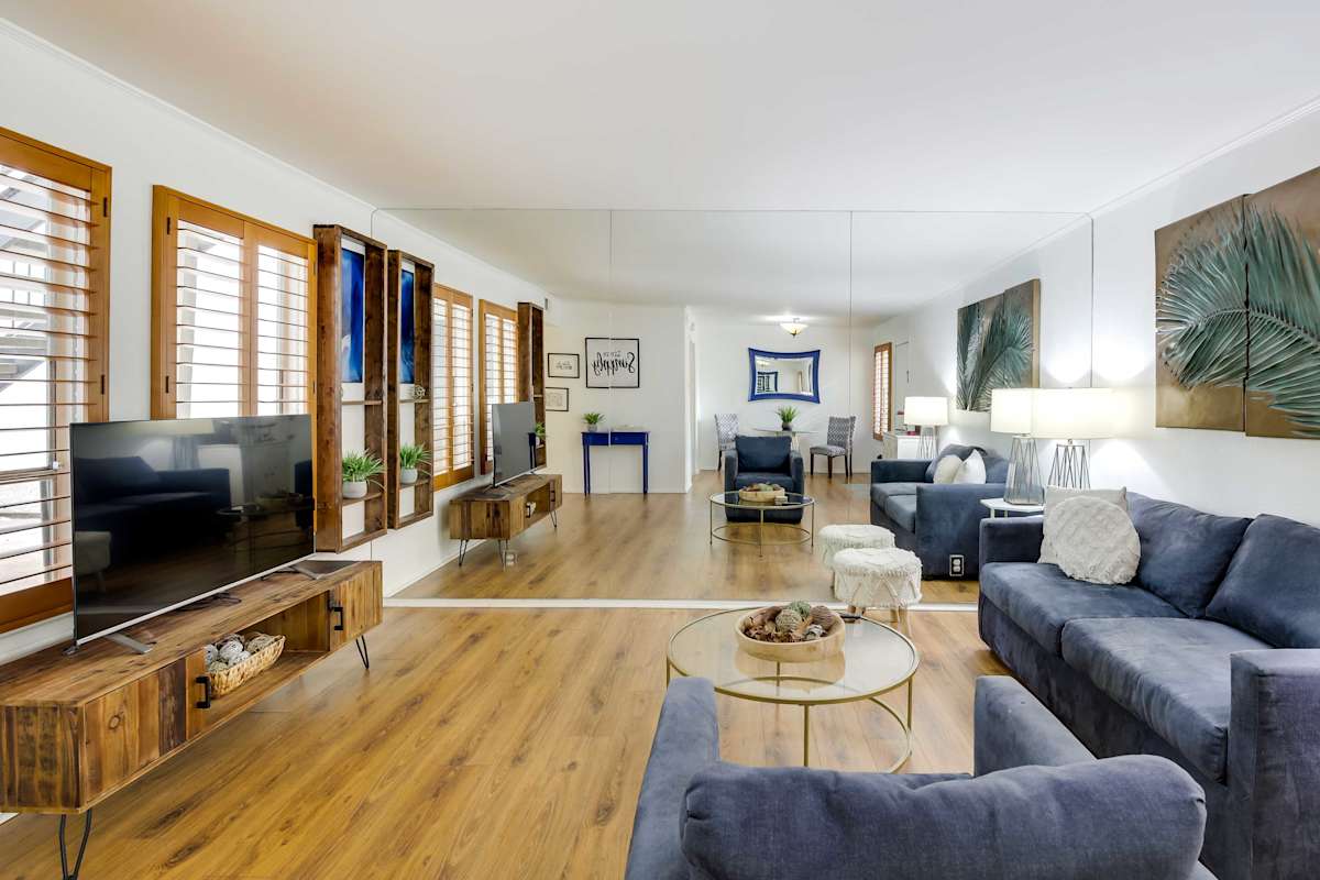 Stylish Knox Henderson Condo w/ Community Pool! Dallas, TX Evolve