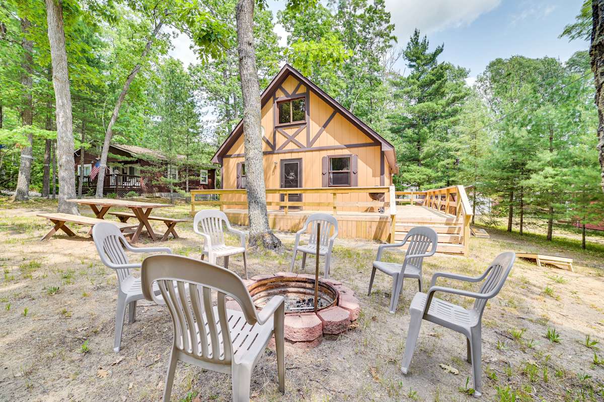 Family Home 3 Mi to Higgins Lake Evolve