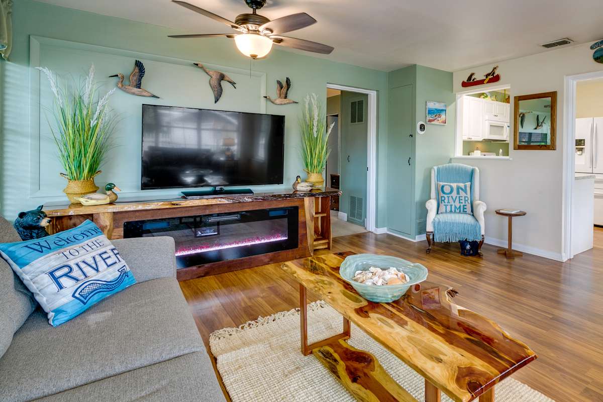 Dunnellon Vacation Rental w/ Pool Kayak & Fish! Evolve