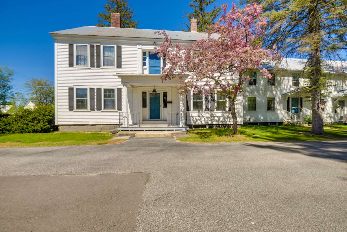 'Ye Olde Inn' Fryeburg Historic Home on Main St! Evolve