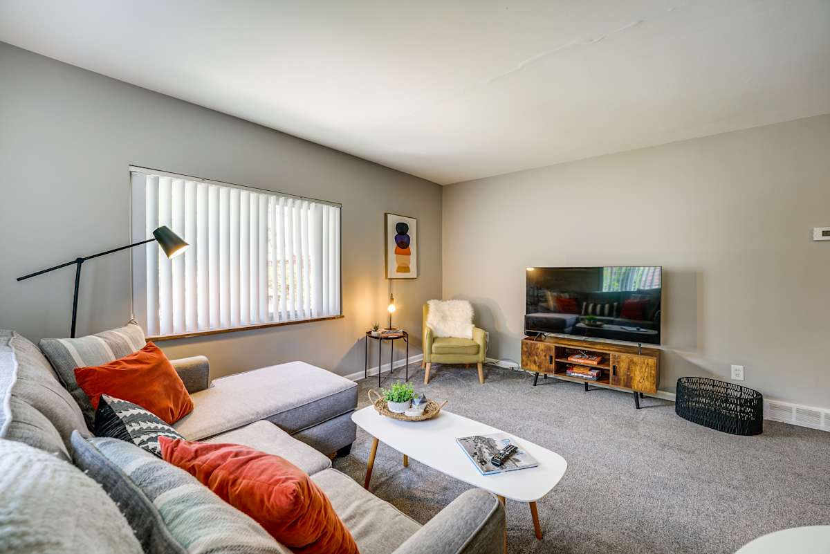 PetFriendly Wyandotte Apt Near Park! Evolve