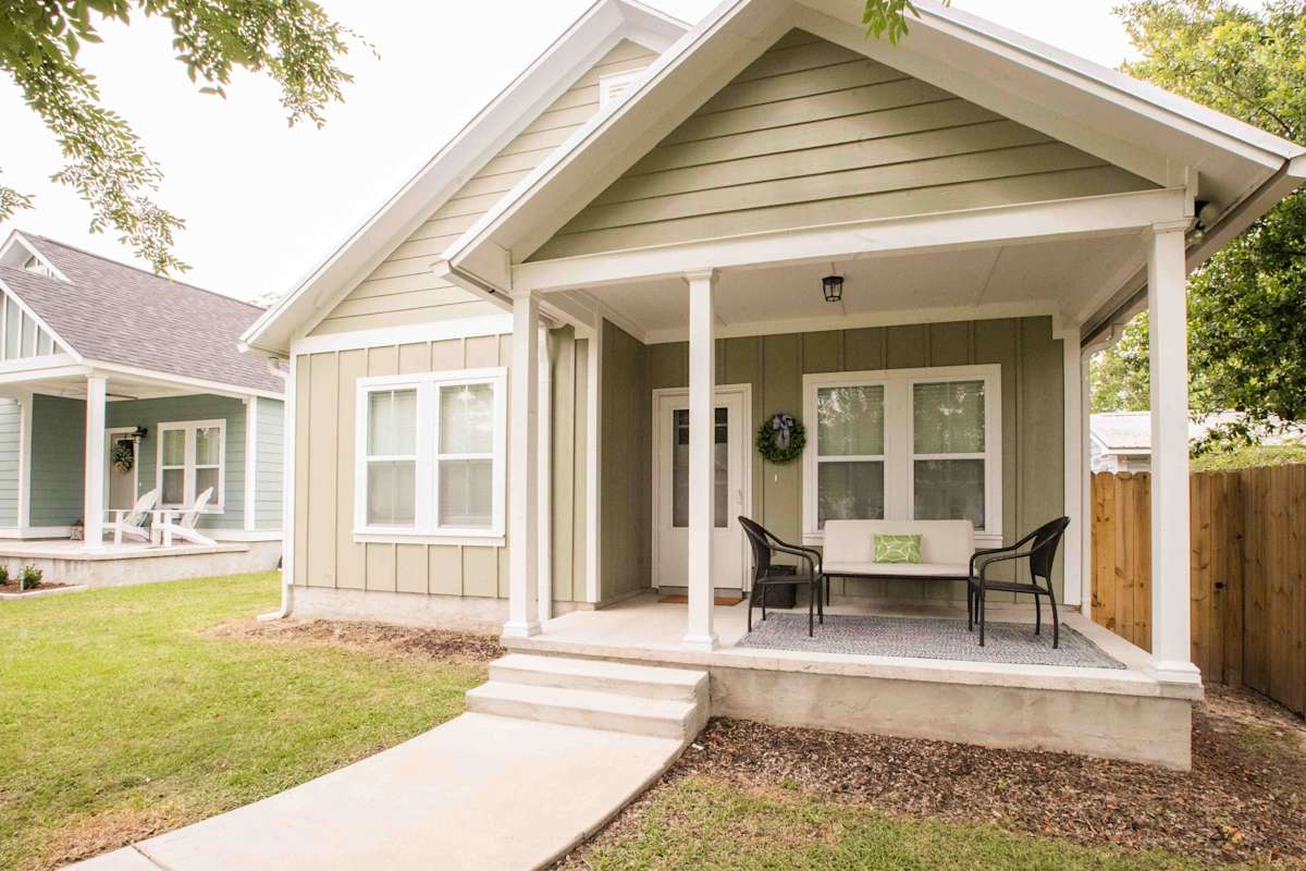 Chic Thomasville Home Walk to Downtown! Evolve
