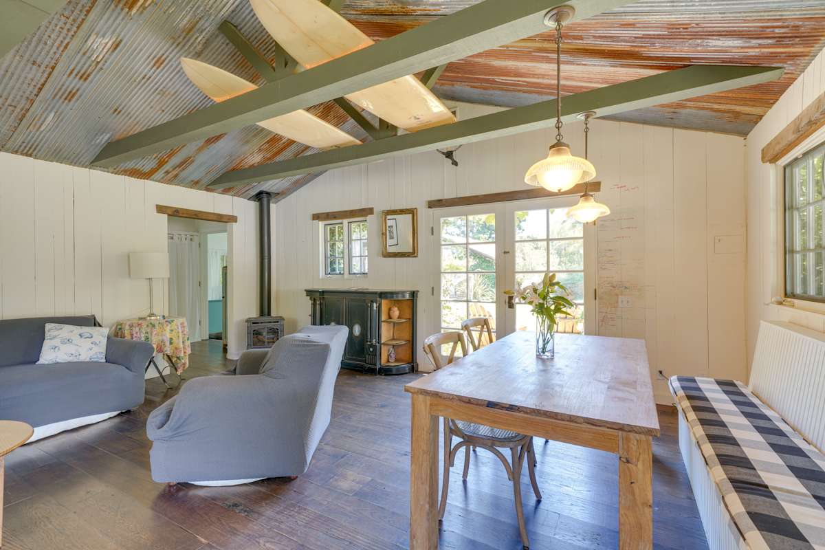 FarmhouseChic Carpinteria Cottage w/ Pool Access Evolve