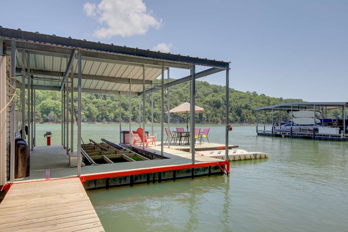 Lakefront LaFollette Home w/ Private Boat Slip! Lafollette, TN Evolve