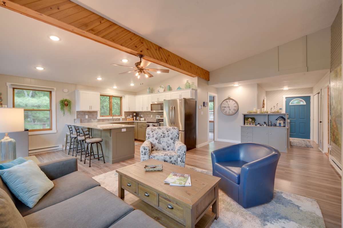 Lakefront Osceola Vacation Rental Dogs Evolve