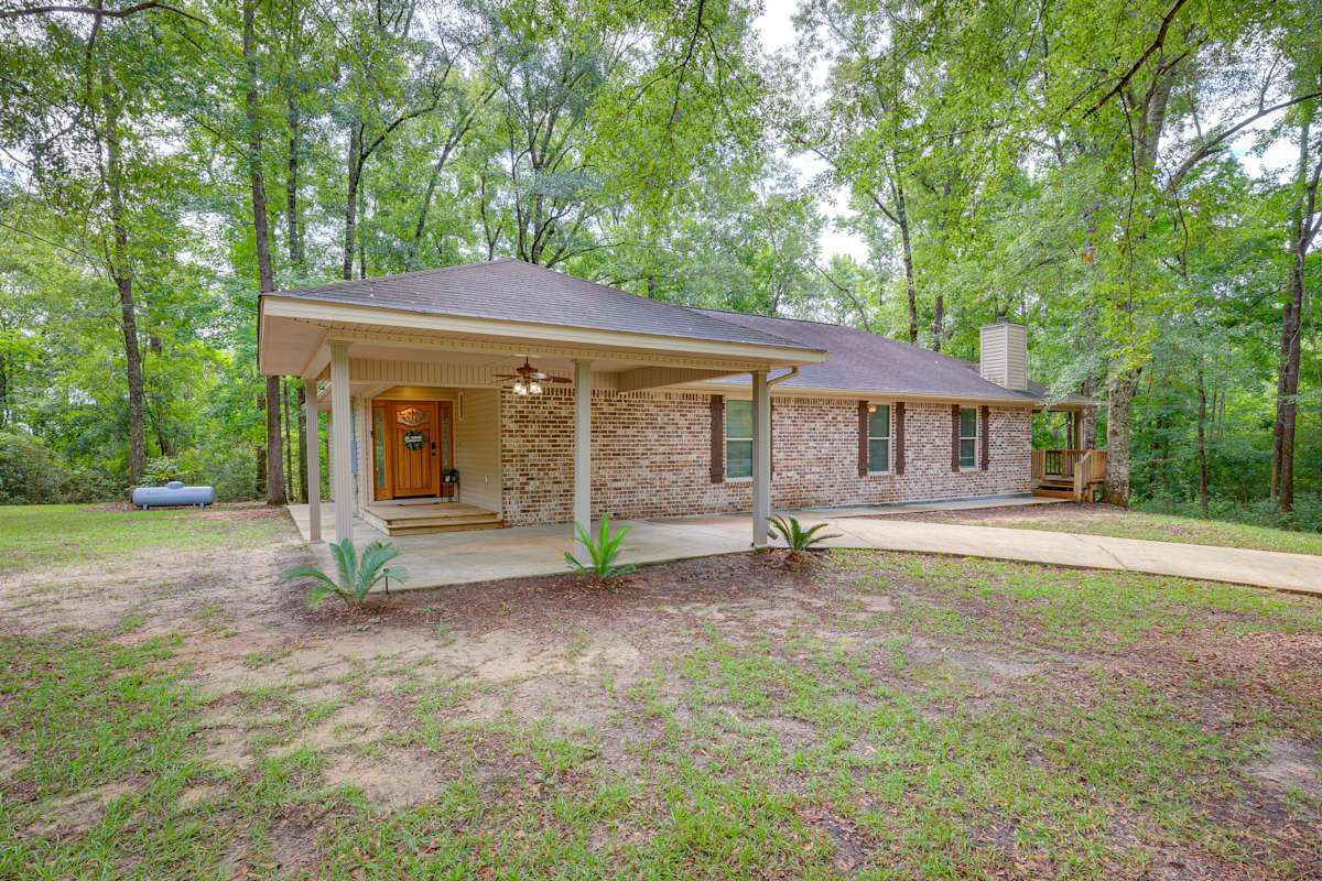 Peaceful Lucedale Hideaway on Private Acerage! Evolve