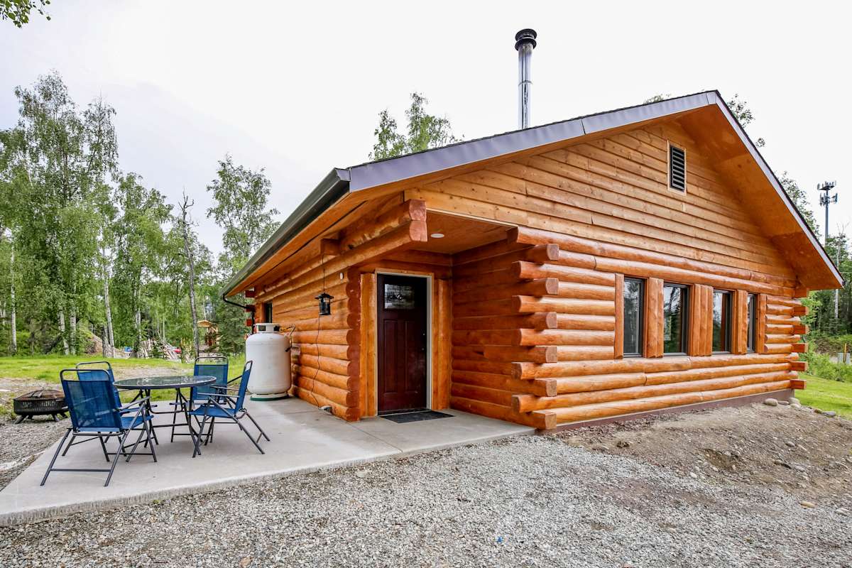 Wasilla Cabin w/ Patio! Evolve