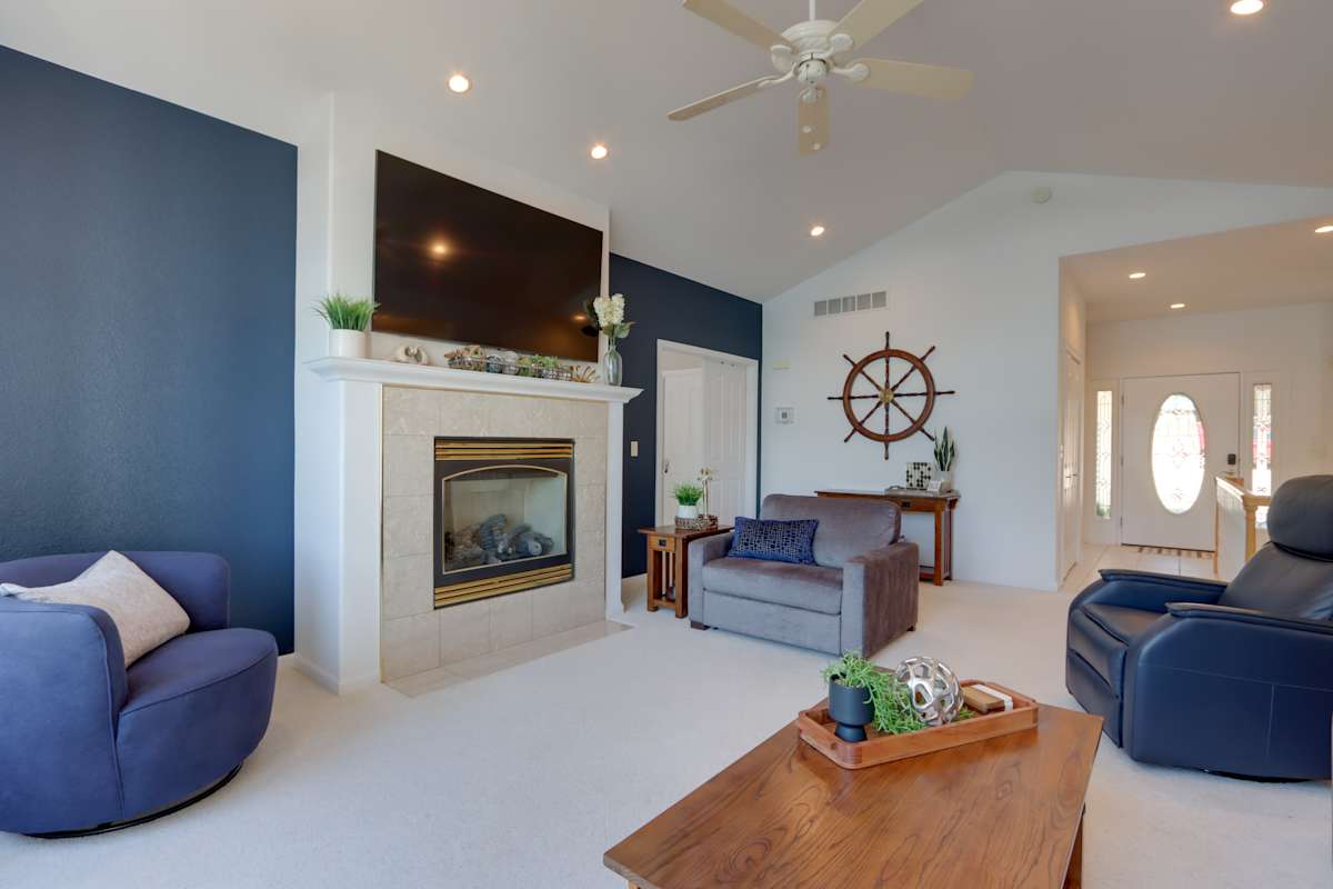 Lakeside Gravois Mills Home w/ Boat Slip + 4 Decks Evolve