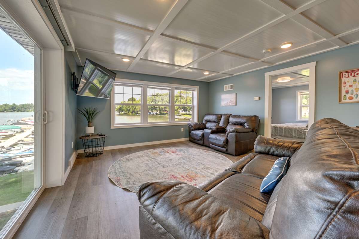 Chippewa Falls Getaway w/ Community Lake Access! Evolve