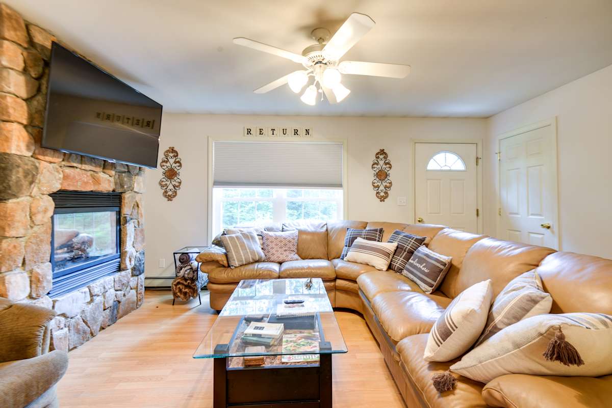 Cozy Campton Retreat 10 Mi to Ski Resort! Evolve