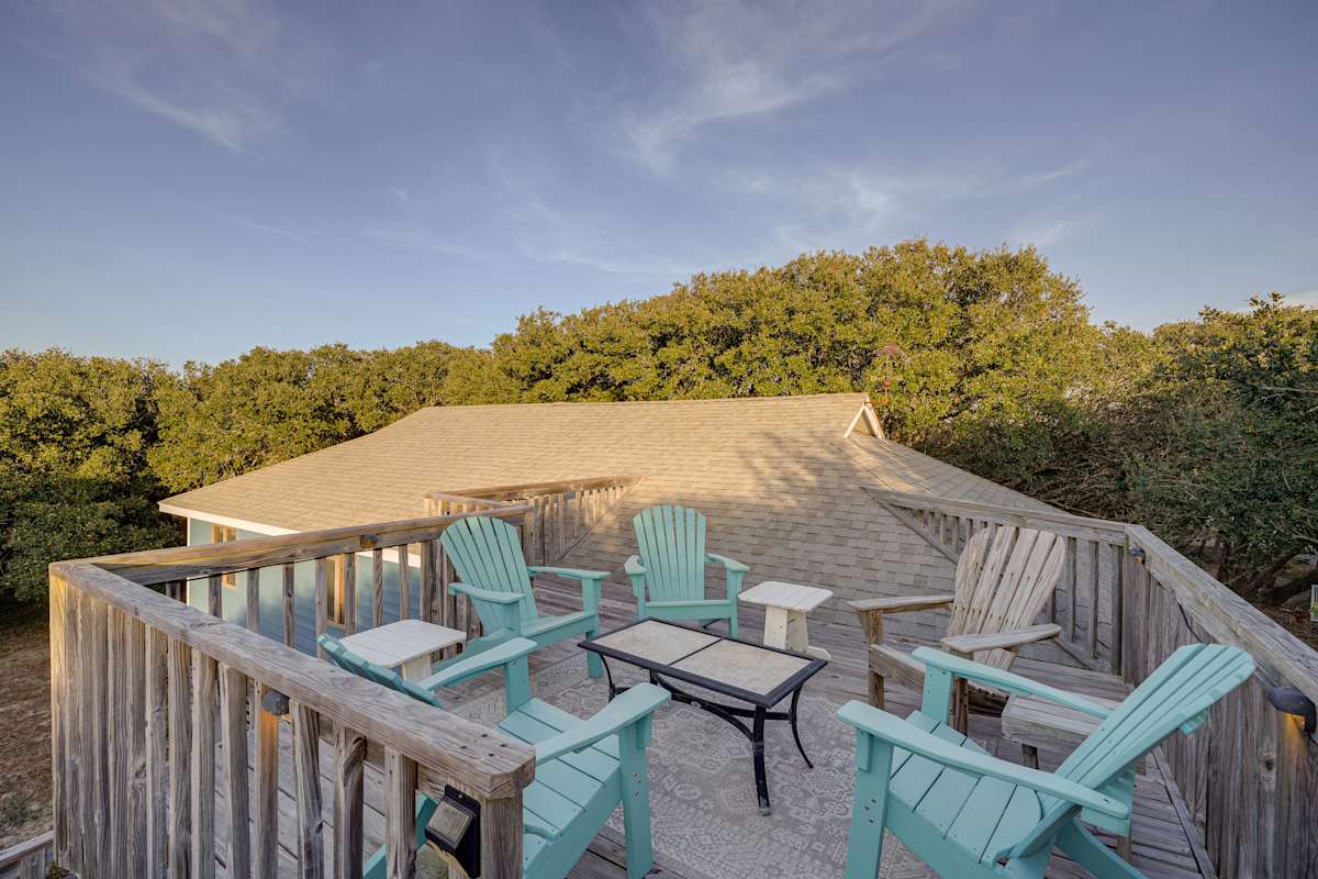 Outer Banks Retreat - Walk to Beach!