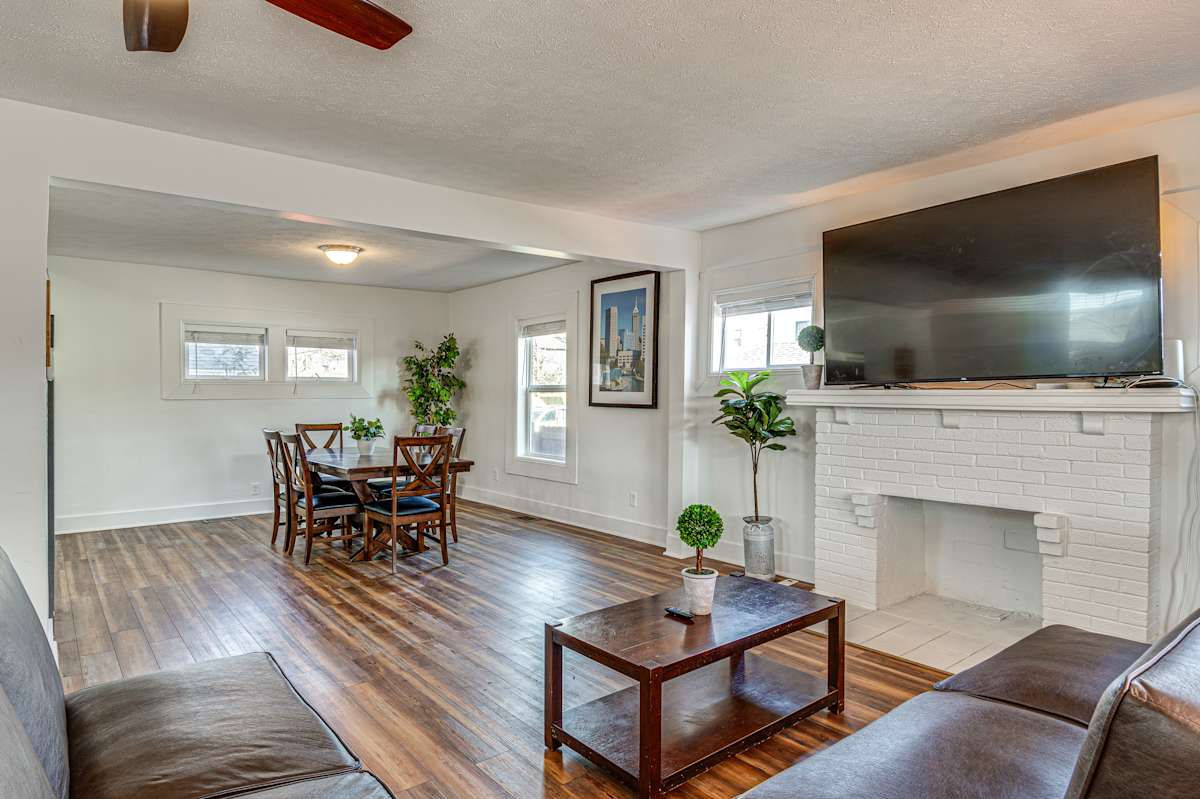 Charming Indianapolis Home Near Newfields! Evolve