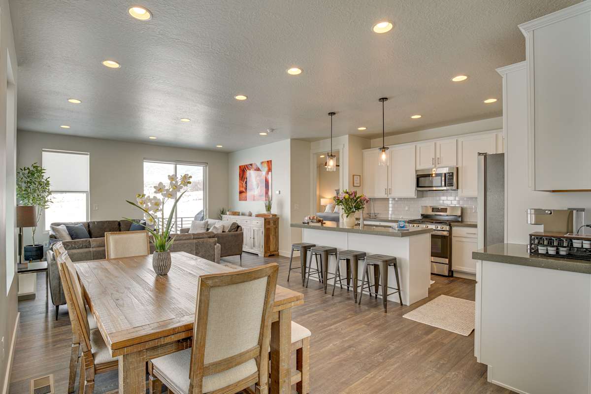 Modern Heber City Getaway: Mountain View, Hot Tub!