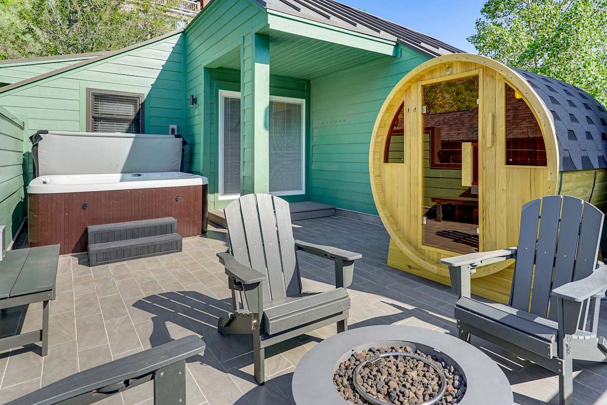 Park City Gem w/ Hot Tub + Sauna: Walk to Main St