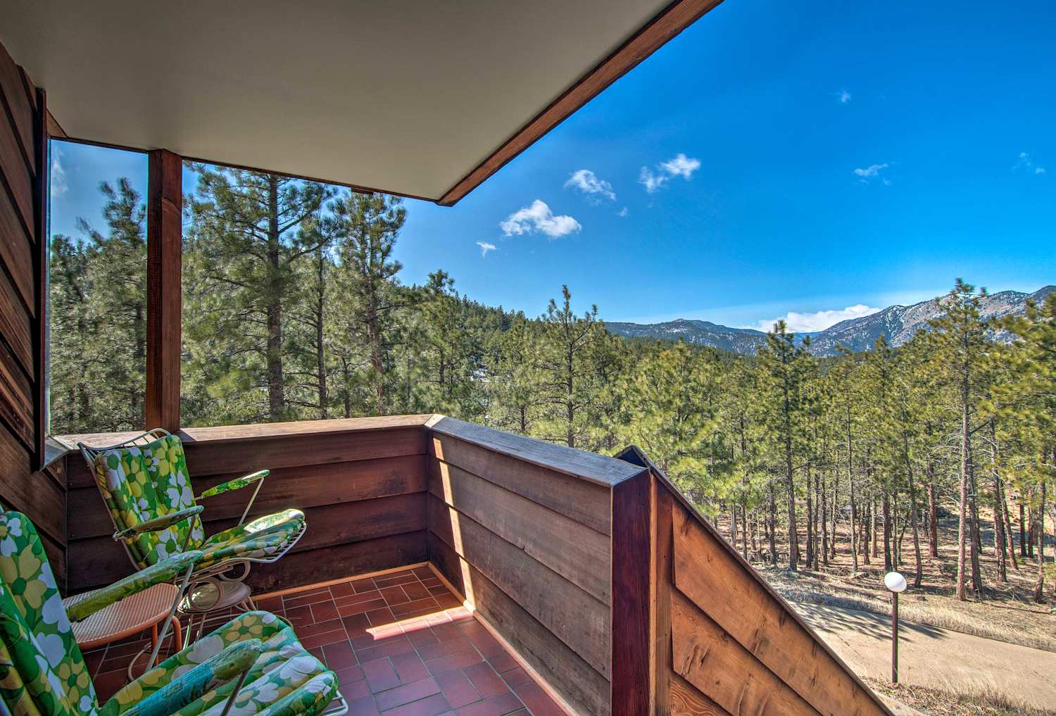 Luxe Boulder 'Barrett House' on Mtn Peak w/Hot Tub
