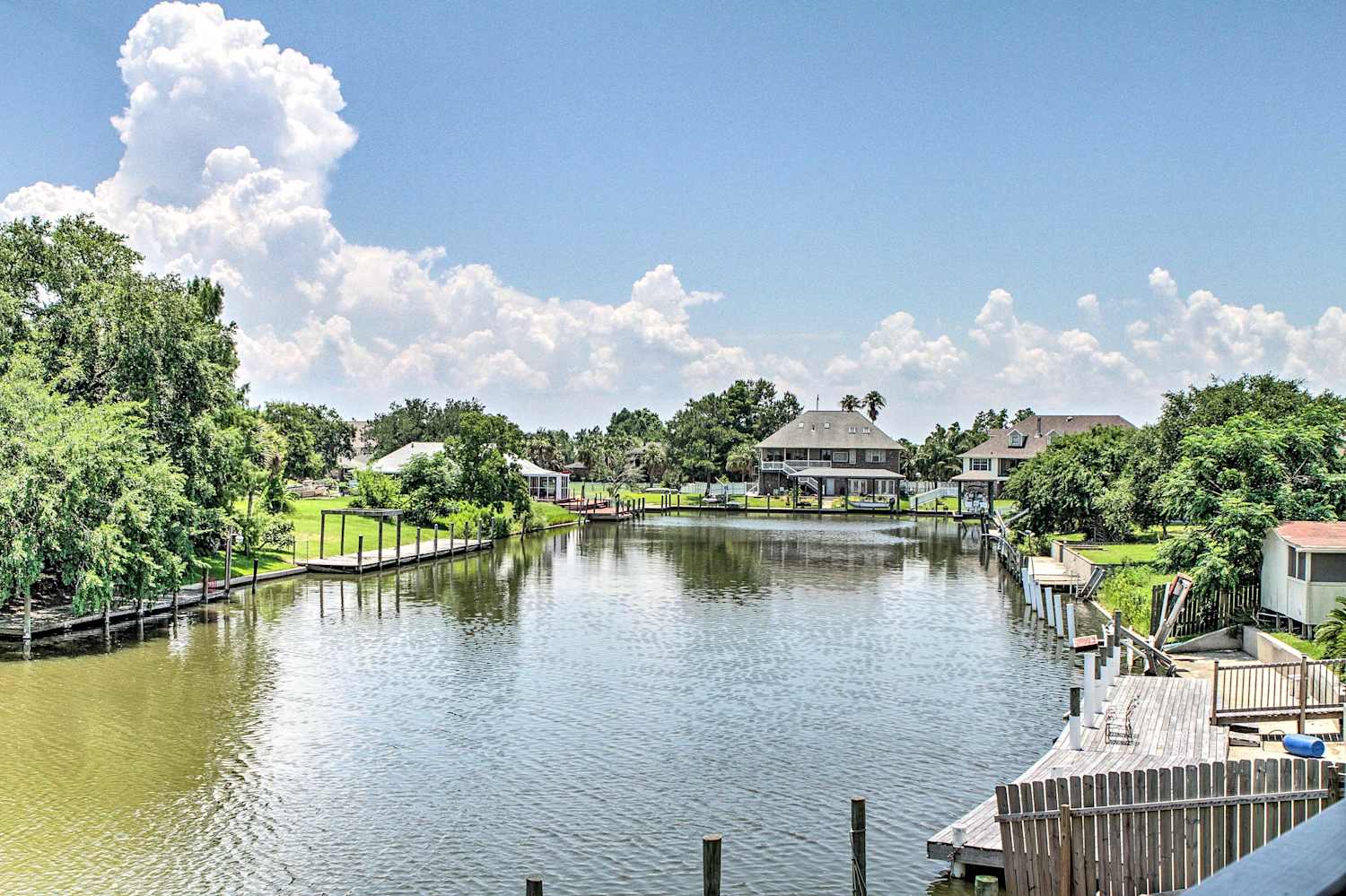 Waterfront Villa 23 Miles to Downtown New Orleans