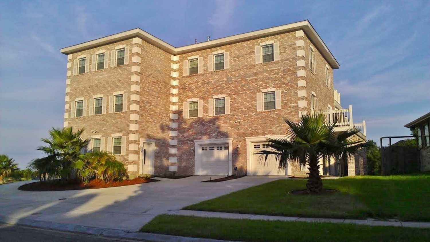 Waterfront Villa 23 Miles to Downtown New Orleans