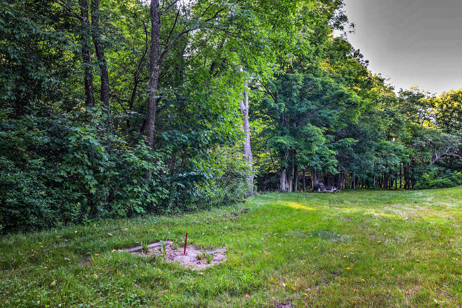 Cabin w/Deck Mins to Mt. Snow & Lake Raponda!