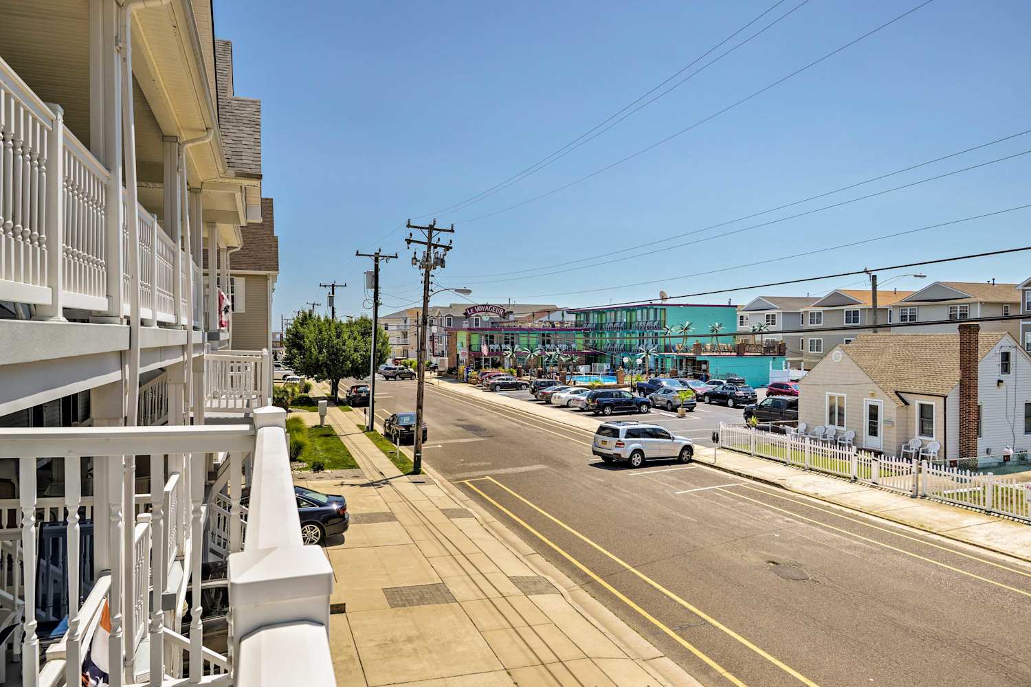 Wildwood Condo w/ Deck Near Convention Center!