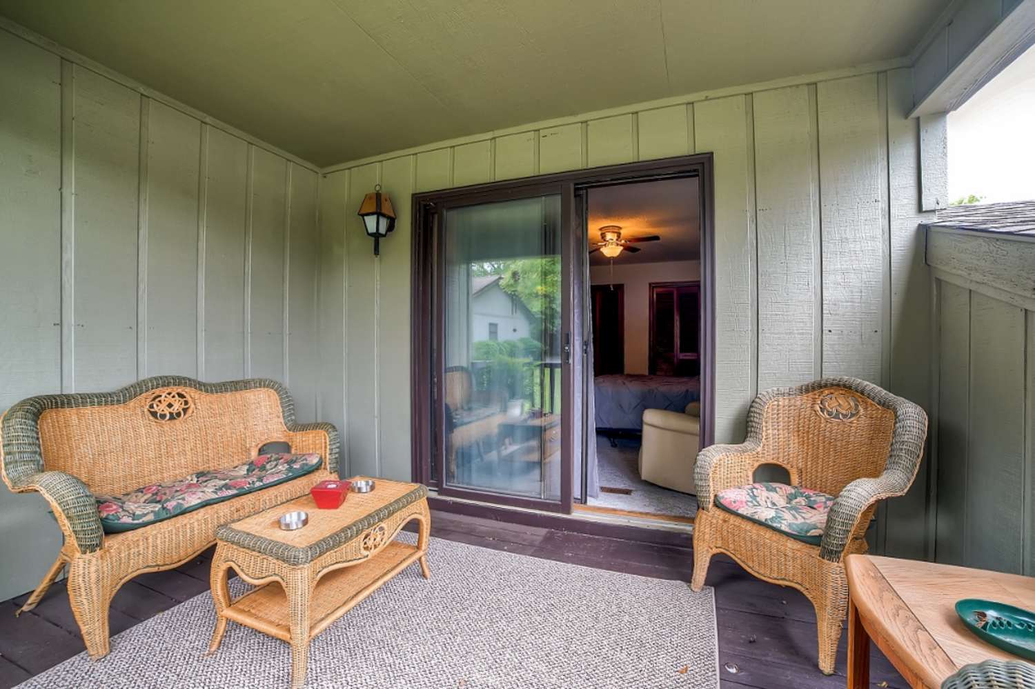 3BR Bella Vista Townhome w /Enclosed Patio & Views