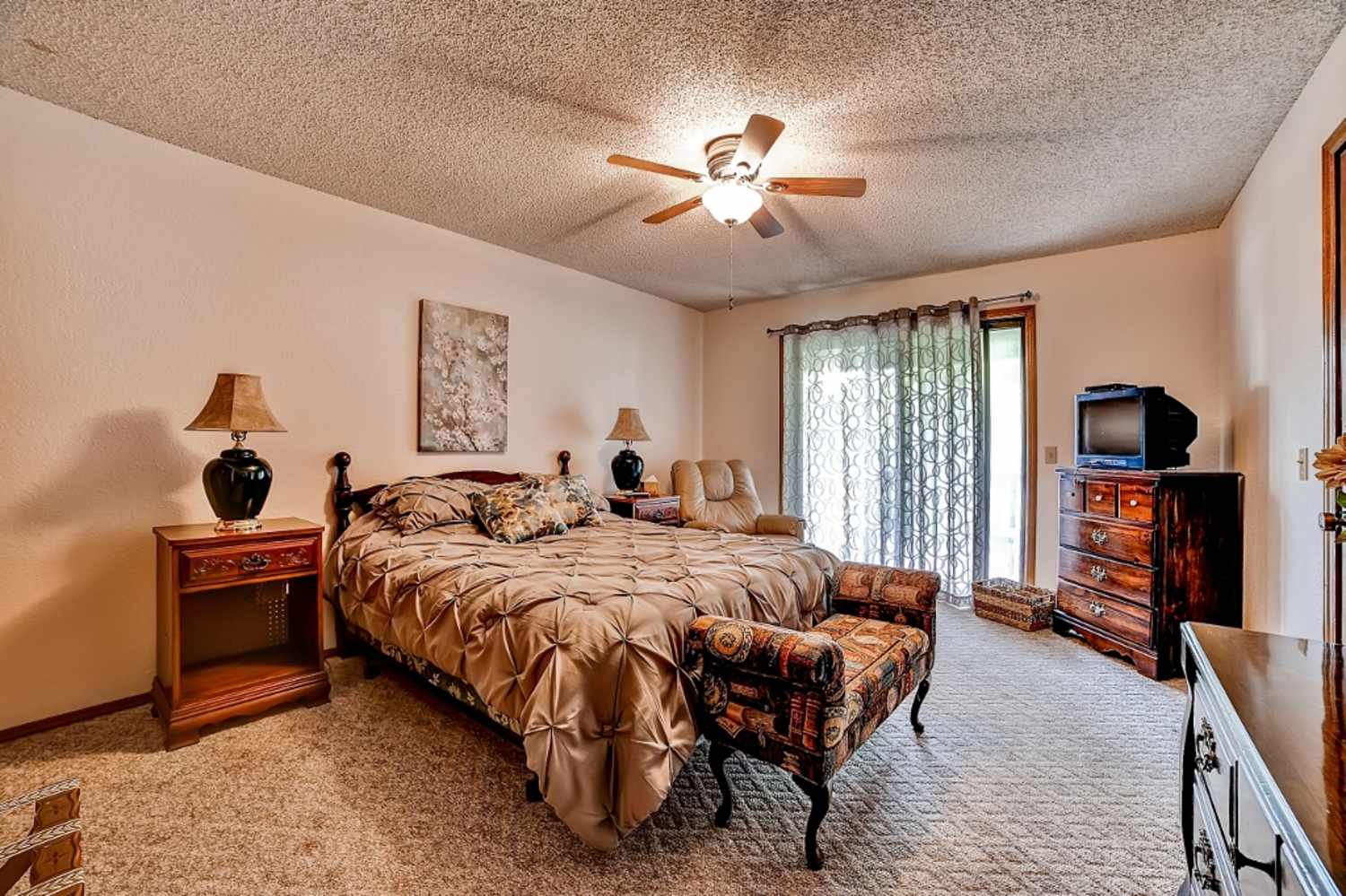 3BR Bella Vista Townhome w /Enclosed Patio & Views