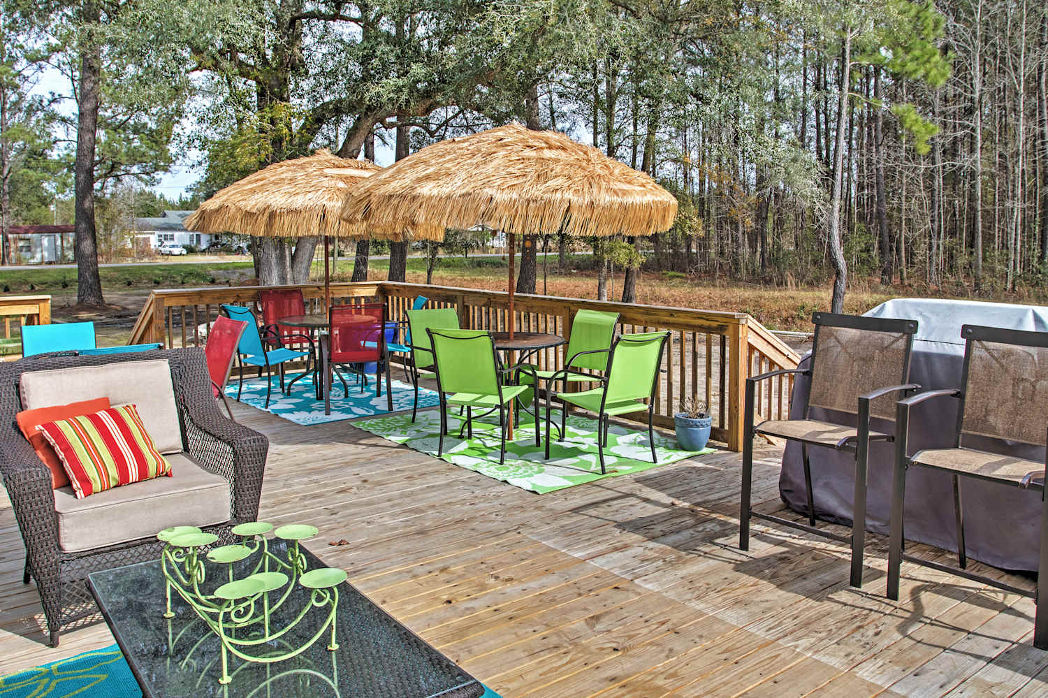 Sensational 4BR Midway House w/Large Private Deck