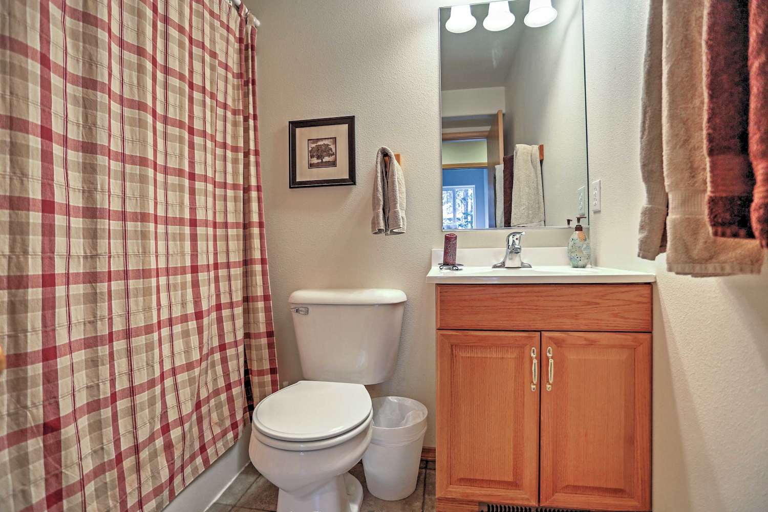 'The Pine Chalet' Secluded 4BR Leavenworth Cabin!