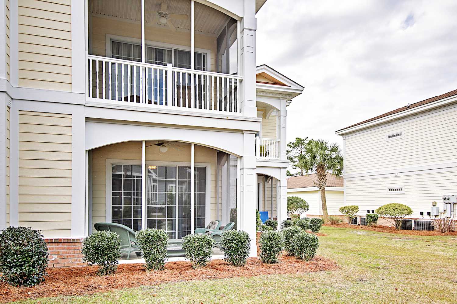 Inviting 4BR Pawleys Island Condo w/ Pool Access!