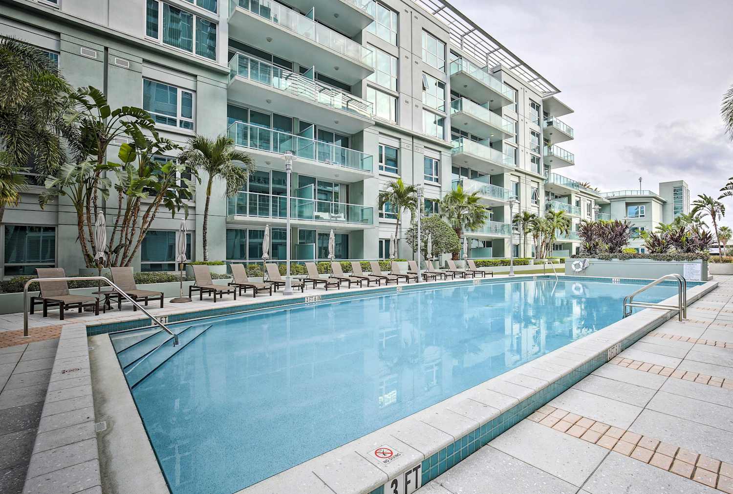 Tampa Condo W Pool Pvt Patio 1 Mi To Downtown