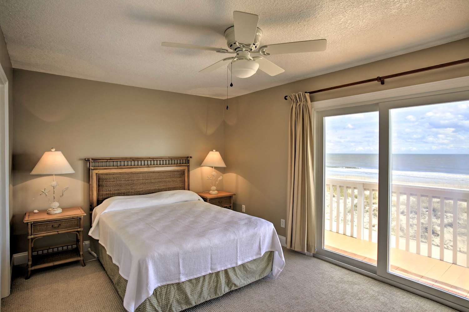 Fernandina Beach Townhome - Walk to Ocean!