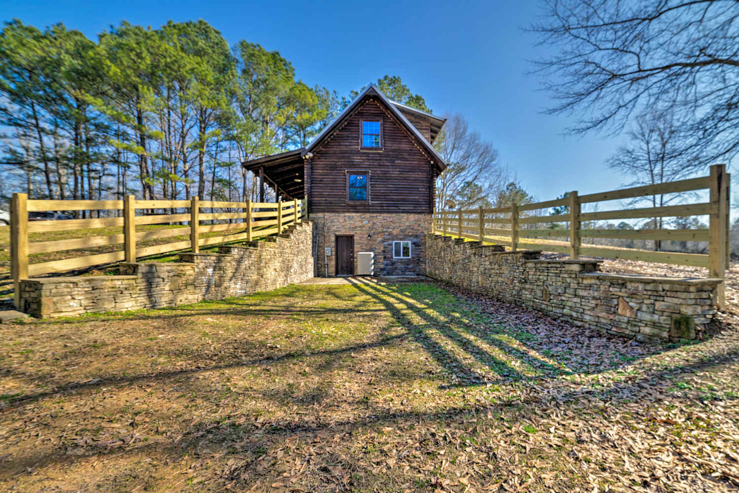 Secluded Cabin w/ Fishing Pond near Hunting!