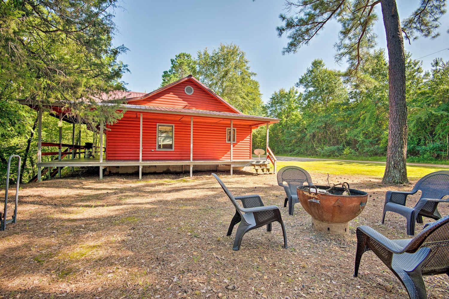 Broken Bow Cabin w/ Deck on Mountain Fork River!