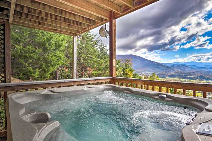 NEW! Smoky Mtn Retreat w/ Endless Views + Hot Tub!
