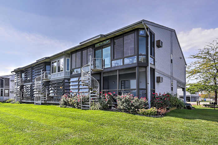 Family Friendly Condo Water Views Low Winter Rates