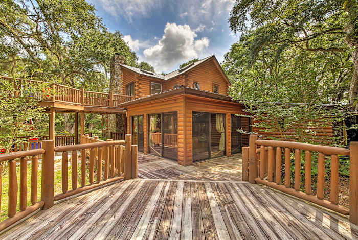 Quiet Inverness Log Cabin W Furnished Deck