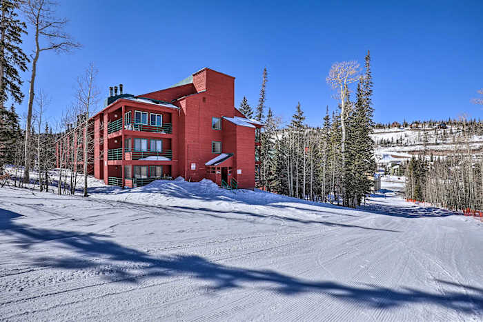 New Slopeside Brian Head Condo W Resort Amenities
