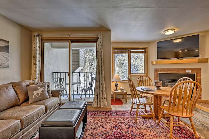 New Refined Ski In Ski Out Retreat W Pool Access
