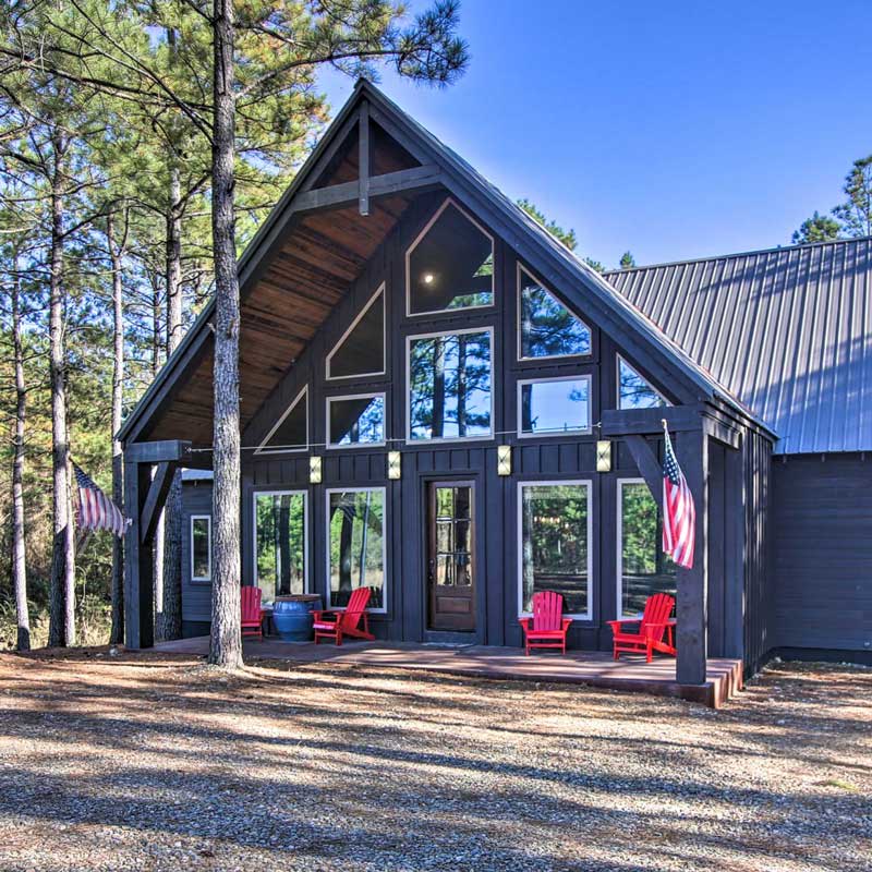 Family-friendly cabin rental in Broken Bow, OK