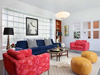 Colorful vacation rental living room with lots of seating