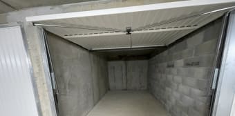 Image 1 - Parking/box · Villefranche Sur Saone (69400) · 10m²