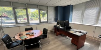 Image 3 - Bureaux · Gieres (38610) · 8 pièces · 141m²