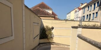 Image 2 - Parking/box · Carrieres Sous Poissy (78955) · 1 pièce · 13m²