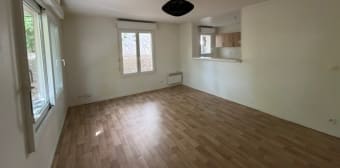 Image 2 - Appartement · Chanteloup Les Vignes (78570) · 2 pièces · 47m²
