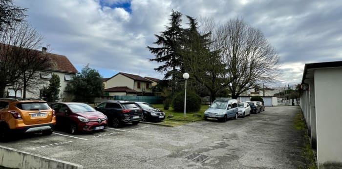 Image 5 sur 5 - Parking/box  ·  Location · Villeurbanne (69100) · 1m²