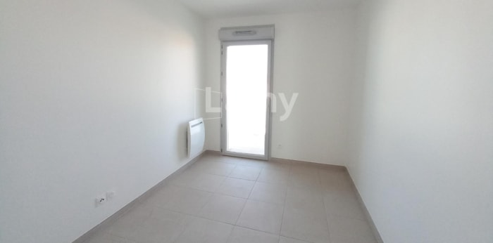 Image 6 sur 12 - Appartement  ·  Location · Marseille (13015) · 4 pièces · 86m²